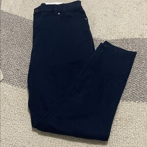 NWT- Style & Co. - 14. Curvy Skinny